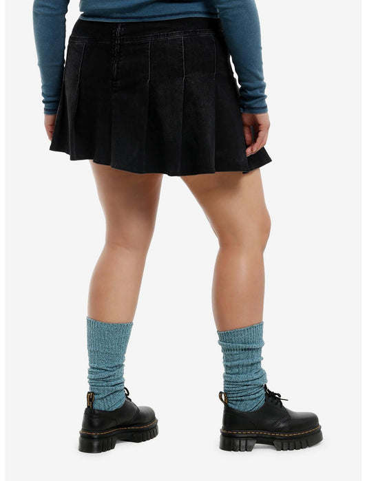 Black Wash Pleated Mini Skirt Plus Size - US 9000