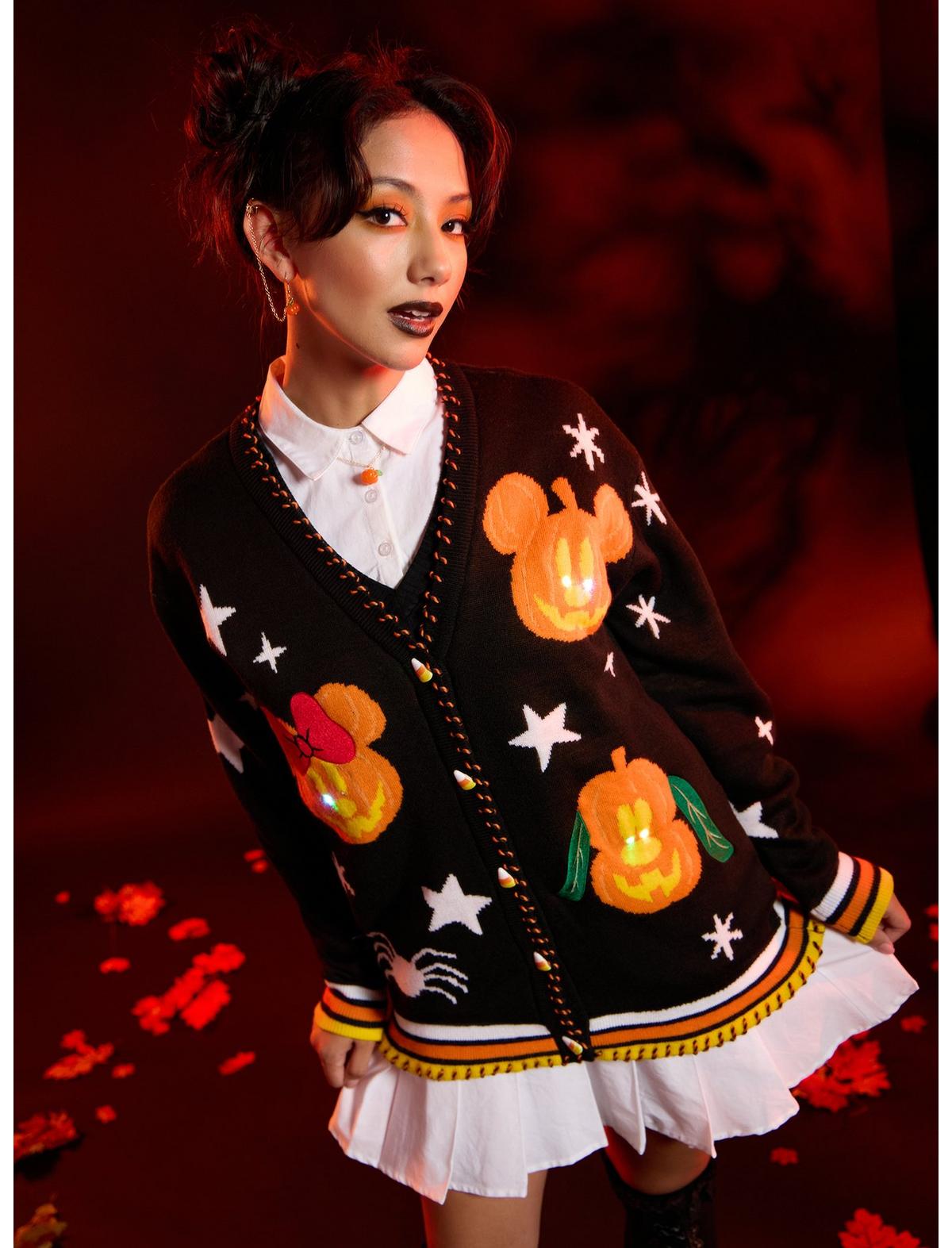 Her Universe Disney Halloween Light-Up Pumpkin Girls Cardigan - US 2009