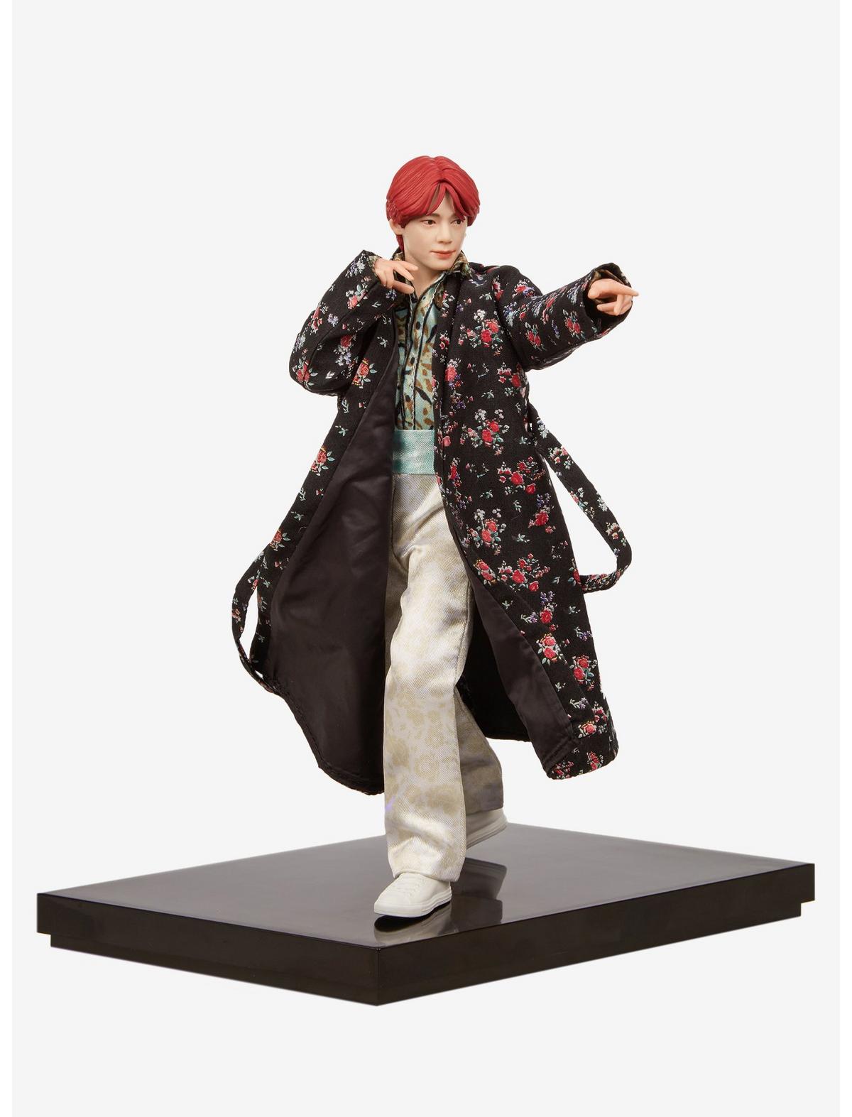 BTS V Deluxe Statue - US 0015