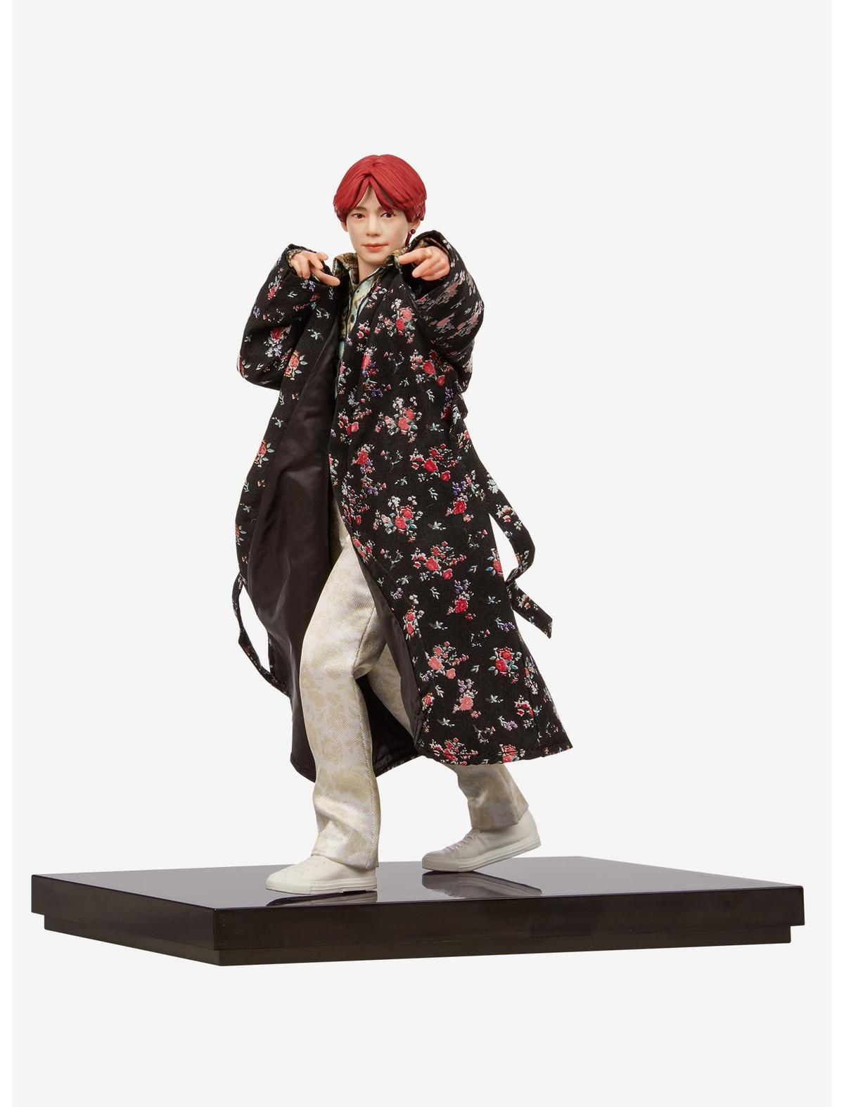 BTS V Deluxe Statue - US 0015