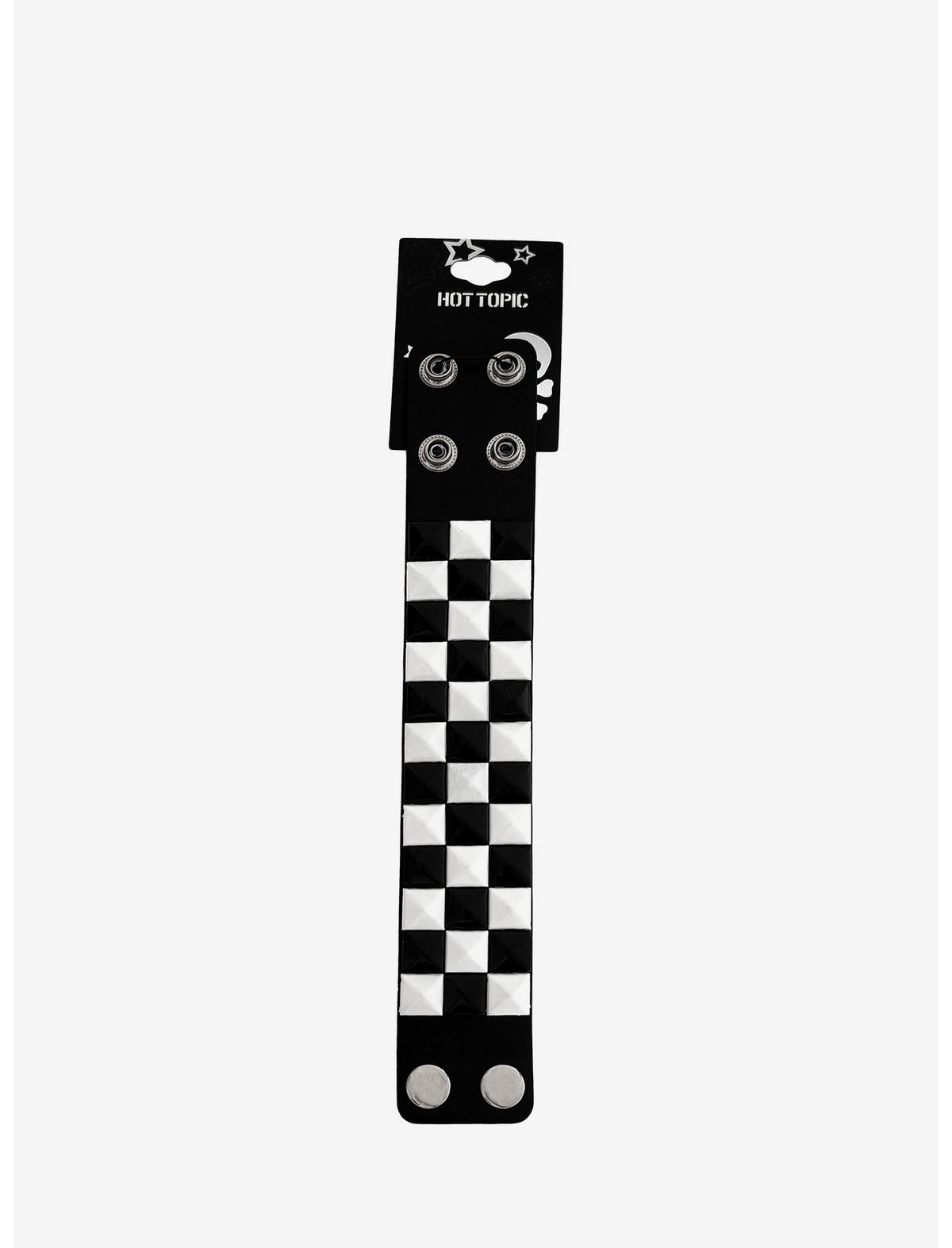 Black & White Pyramid Stud Bracelet - US 3884
