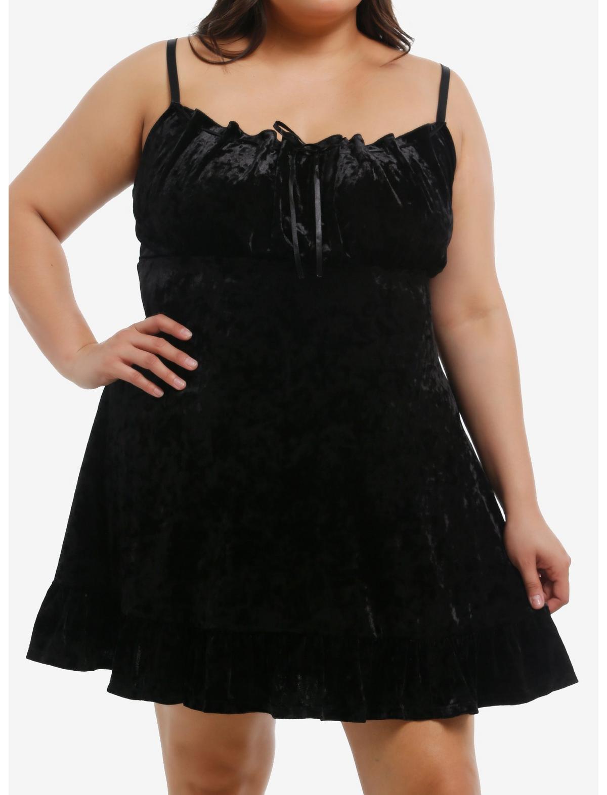 Cosmic Aura Black Velvet Ruffle Slip Dress Plus Size - US 5448