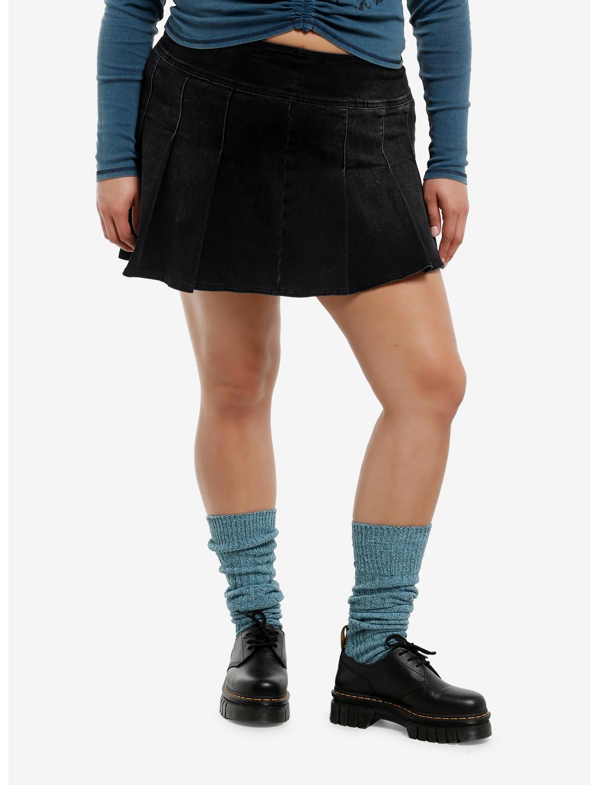 Black Wash Pleated Mini Skirt Plus Size - US 9000