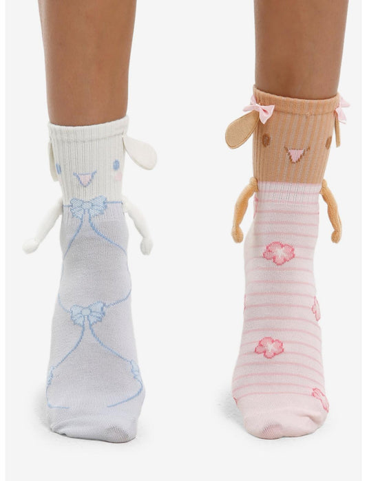Cinnamoroll & Mocha Magnetic Arms Mismatch Crew Socks - US 6278