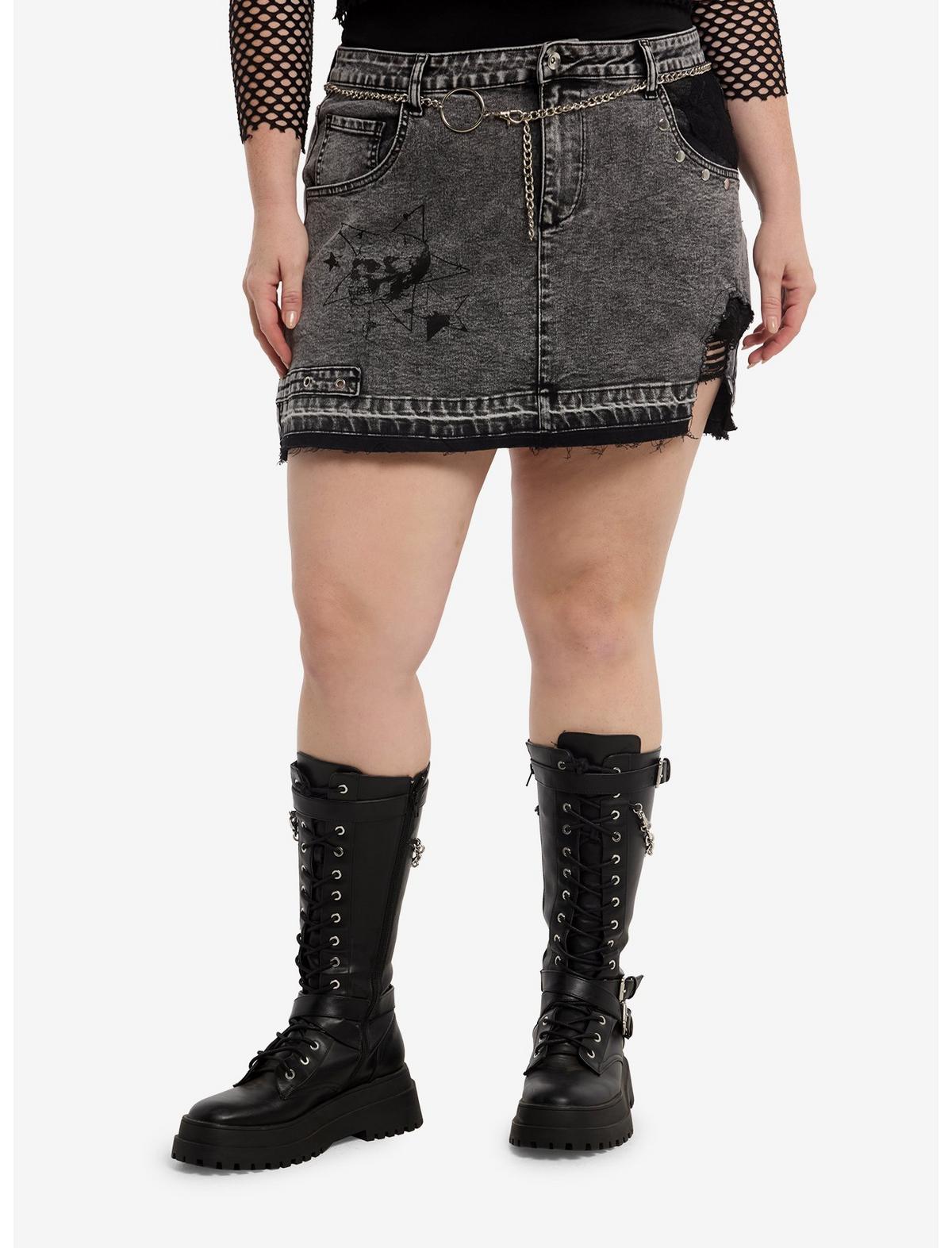 Cosmic Aura Black Destructed Belted Denim Skirt Plus Size - US 3393