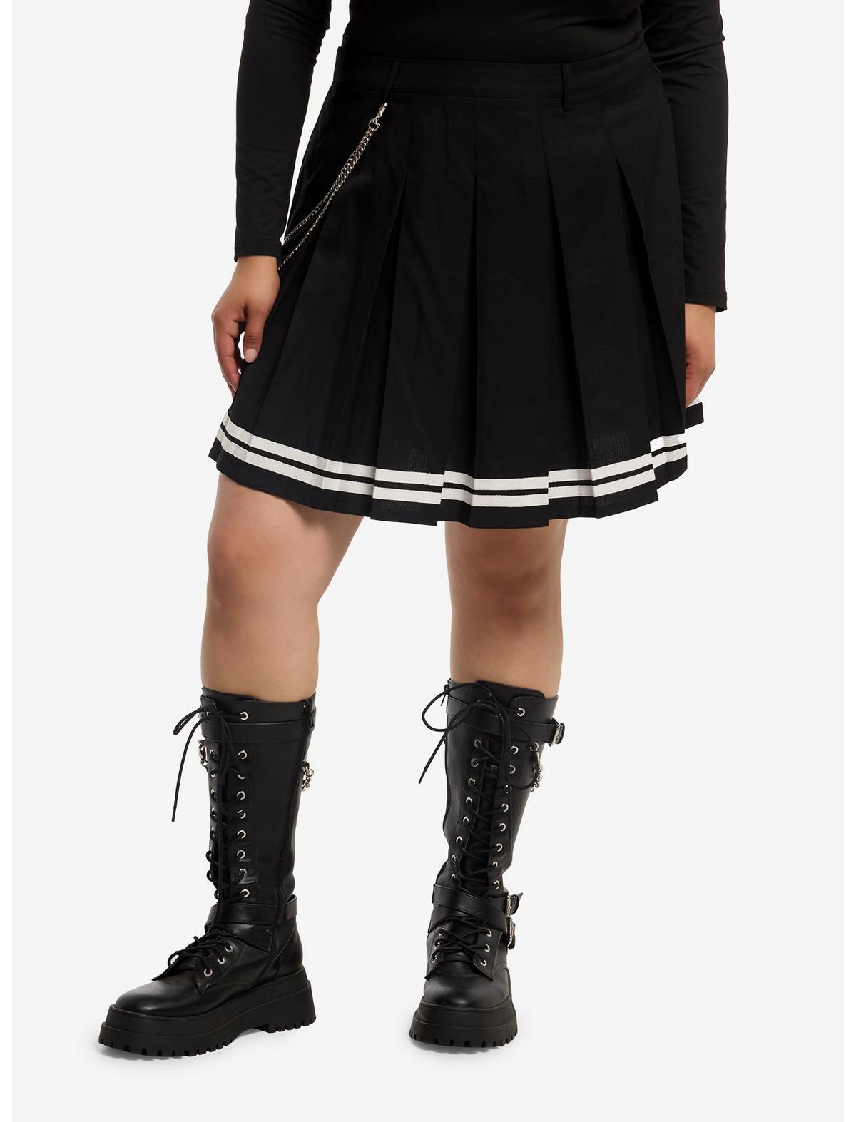 Black & White Varsity Stripe Skirt With Chain Plus Size - US 5082