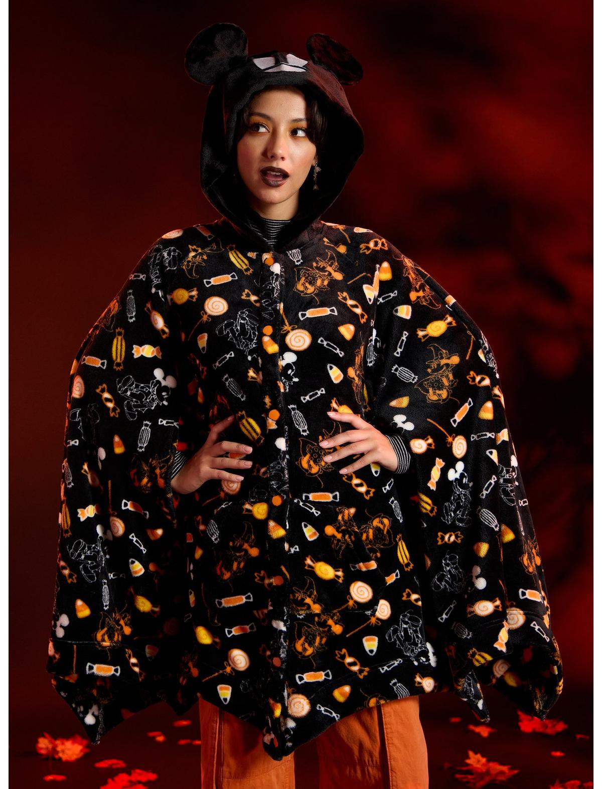 Her Universe Disney Halloween Girls Fuzzy Hooded Cape - US 6128