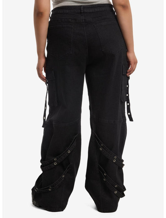 Black Strappy Cargo Jeans Plus Size - US 2005