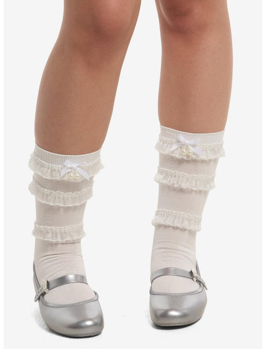 Cream Ruffle Lace Crew Socks - US 7625