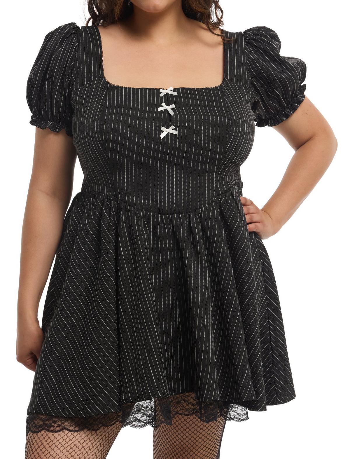Black & White Pinstripe Dress Plus Size - US 8098