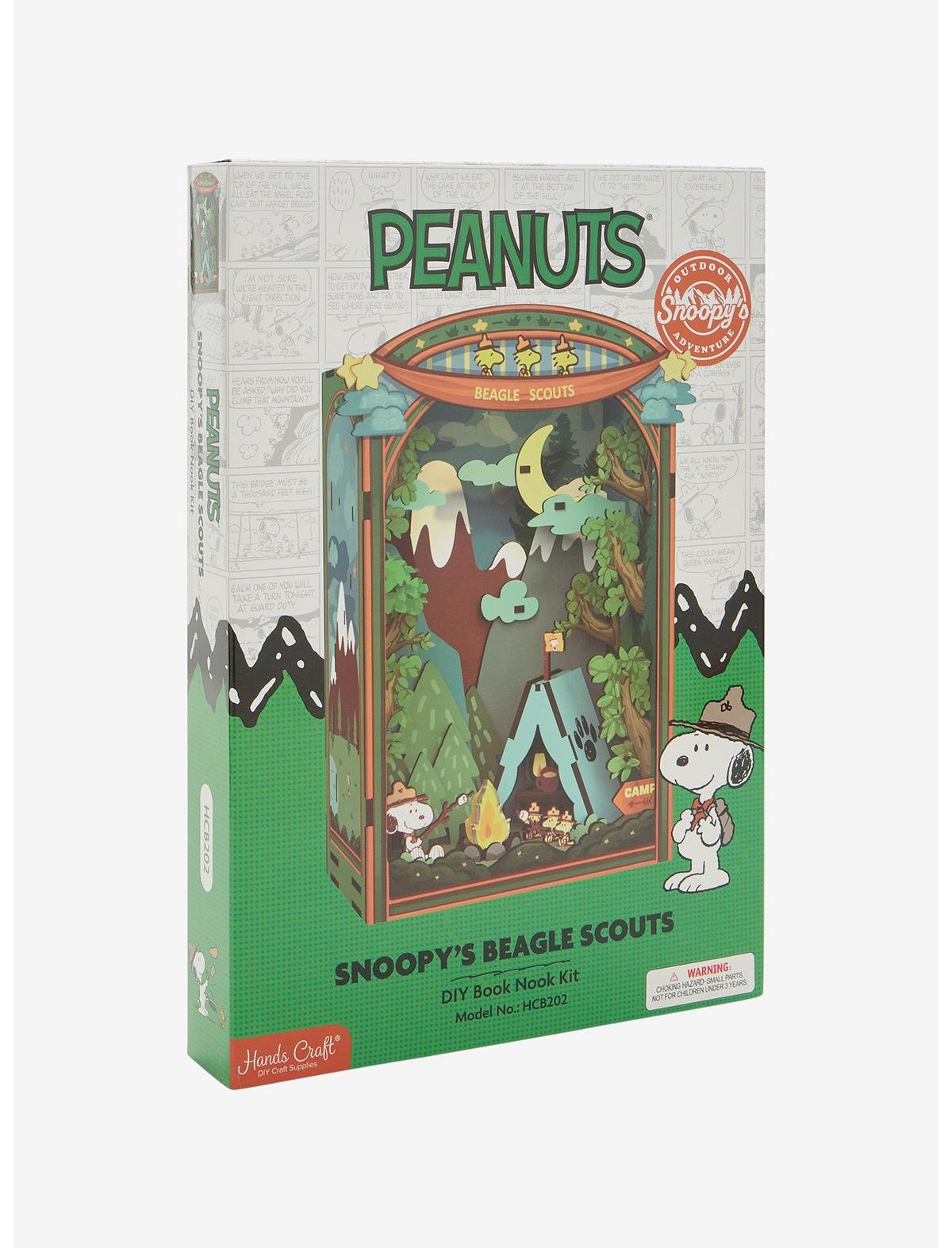 Hands Craft Peanuts Snoopy's Beagle Scouts Book Nook Kit - US 5691